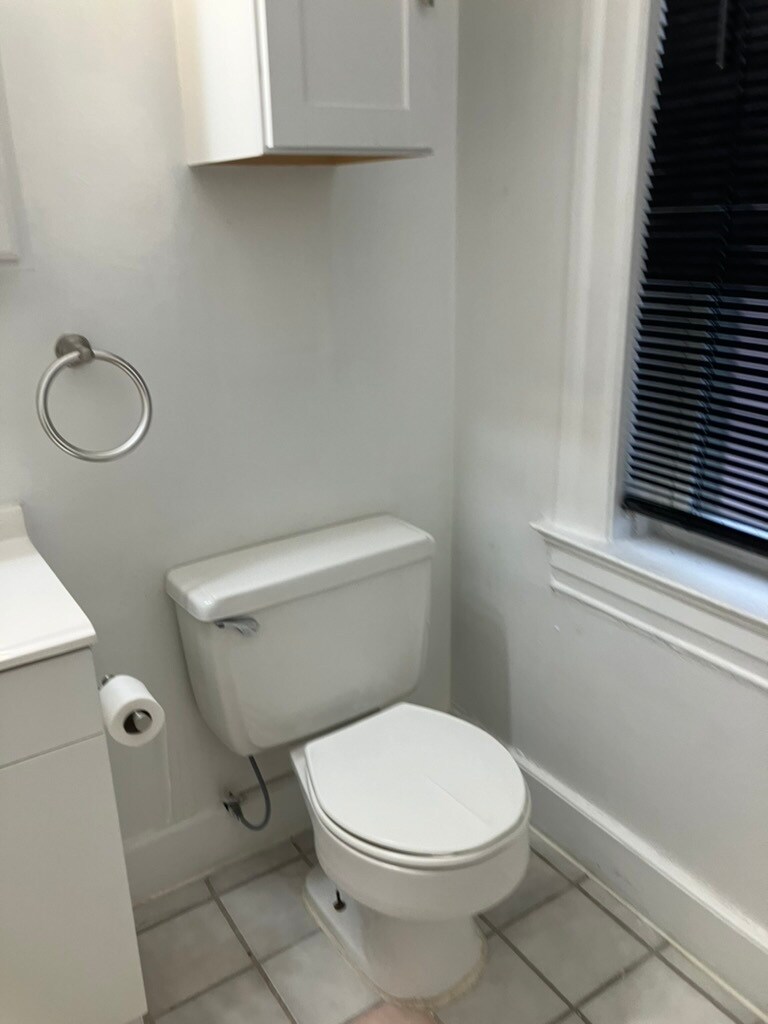 Building Photo - 370 S Negley Ave