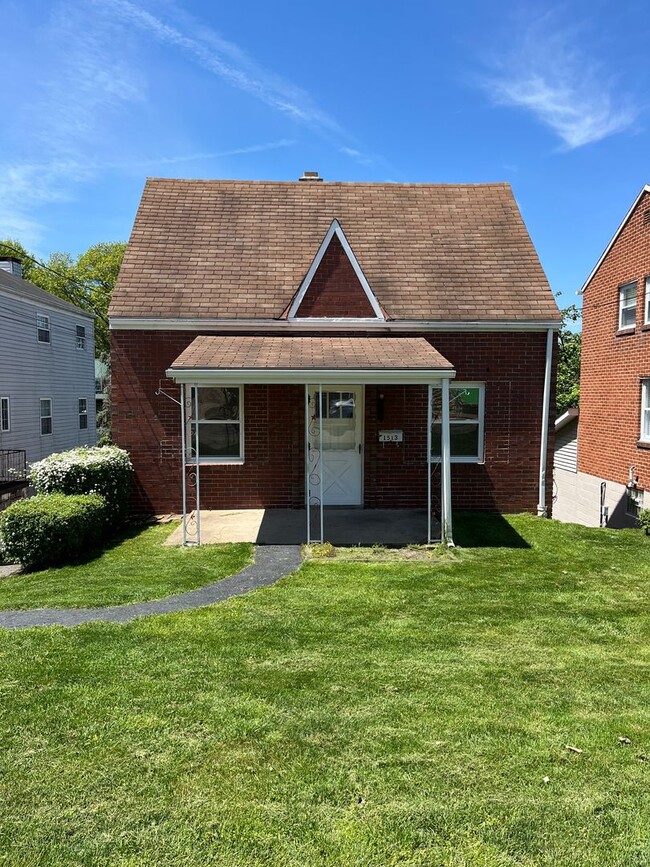 Primary Photo - 2 Bedroom Single Family House Stanton Heights