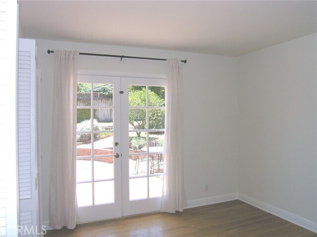 Building Photo - 4128 Vía Picaposte