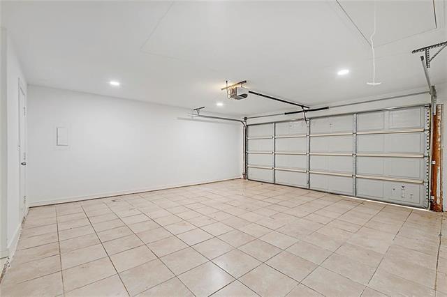 Building Photo - 1100 Brush Creek Dr