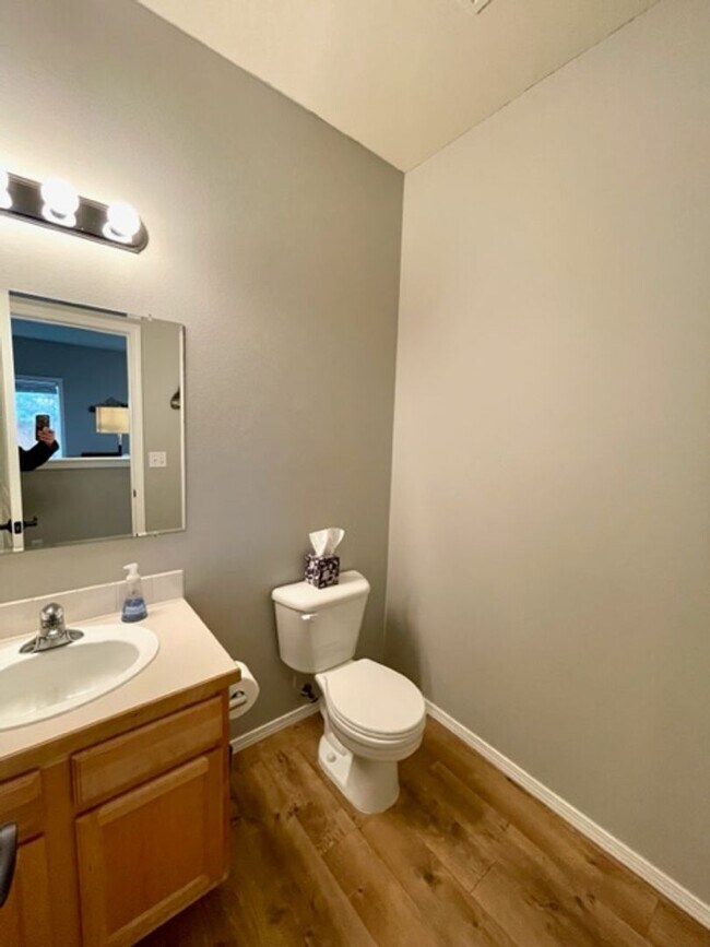 Building Photo - Beautiful 4 bedroom NW Bend Home!