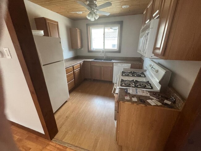 Building Photo - 309 S Lowell Ave