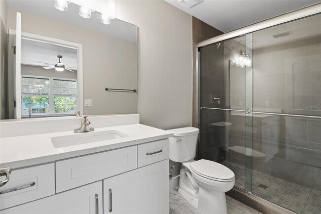 Building Photo - 45 SE 15th Terrace