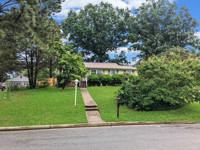 Building Photo - Updated 3 bedroom 1 bath rancher