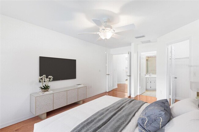 Building Photo - Oak Run Home For Rent!