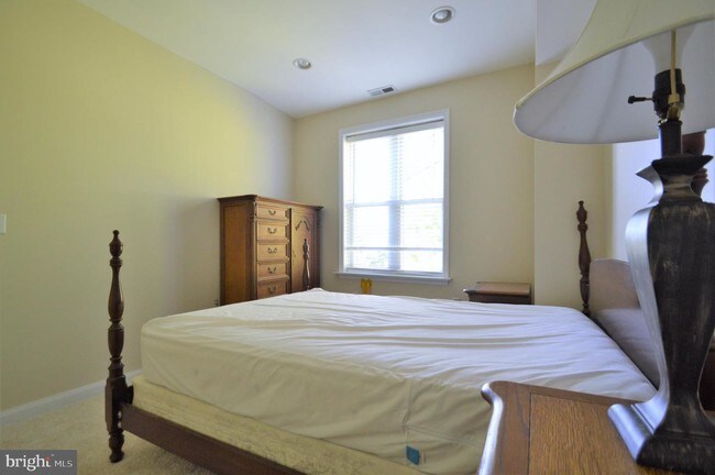 Building Photo - 720 K St NE