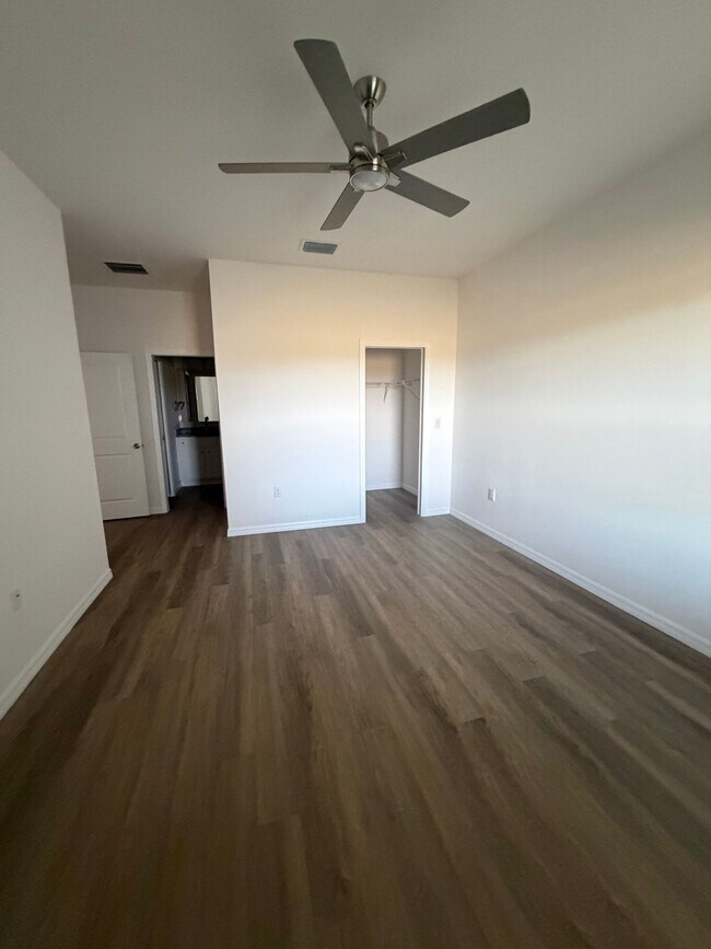 Building Photo - 16105 Badalona Dr