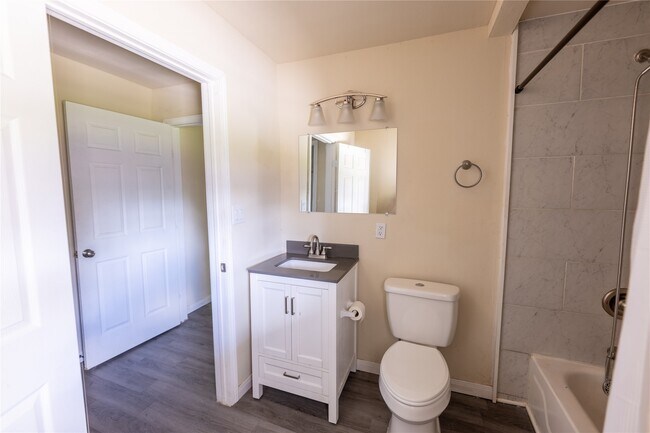 Building Photo - 4942 Bataan Rd