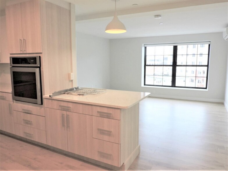 Primary Photo - 9 Soden St