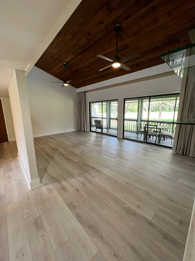 Building Photo - Great updated 2/2  in Grenelefe