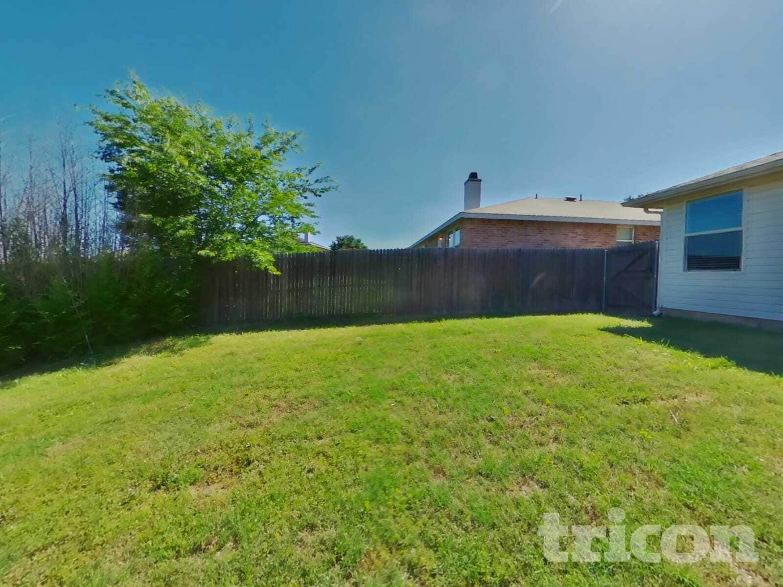 Building Photo - 6216 Thoroughbred Trail