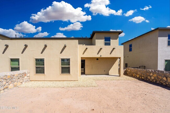 Building Photo - 11472 Van Nuys Dr