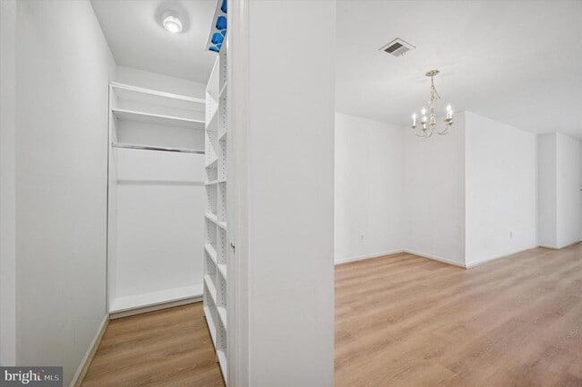 Building Photo - 61 Ramsgate Ct