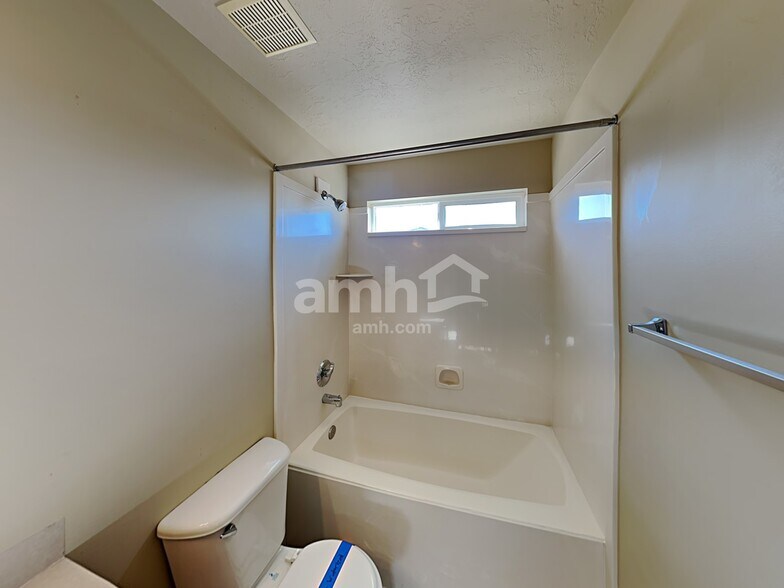 Building Photo - 96 N 1660 W