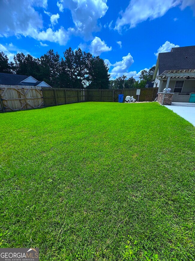 Building Photo - 5049 Carlton Ridge Cir