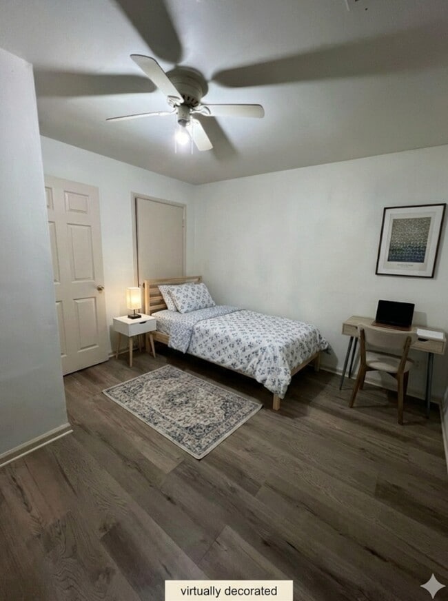 Building Photo - 791 Par Ave