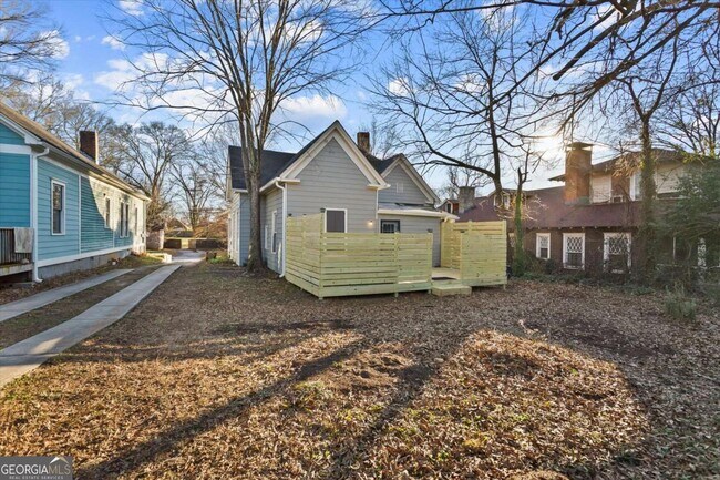 Building Photo - 867 Beecher St SW