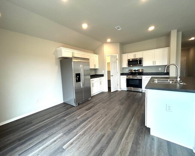 Building Photo - 2790 W Azurite St