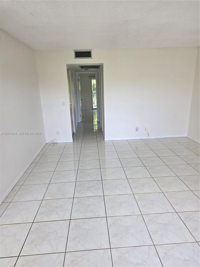 Building Photo - 13250 SW 4th Ct