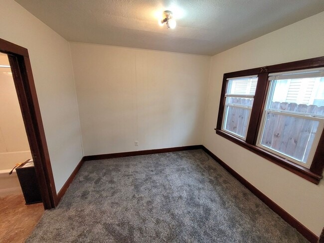 Building Photo - bry1804