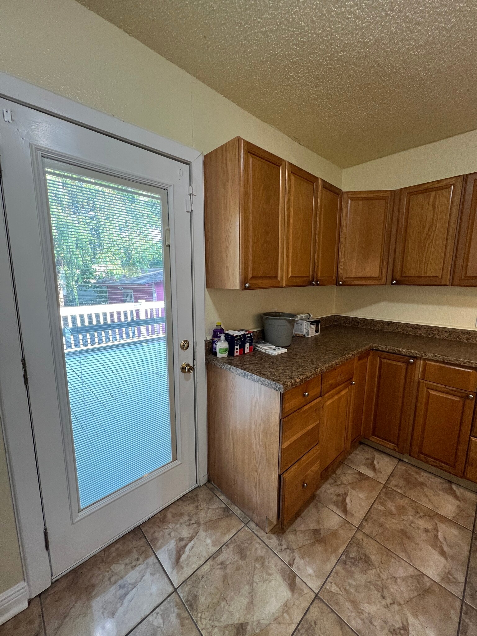 Kitchen - 3509 Leonidas St