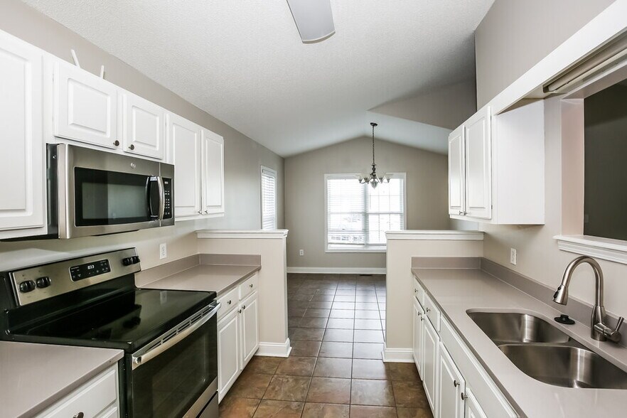 Building Photo - 4525 Carol Ct
