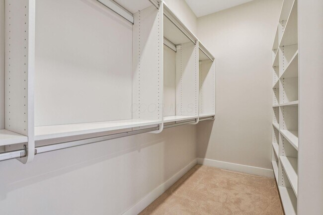 Building Photo - 6745 Longshore St