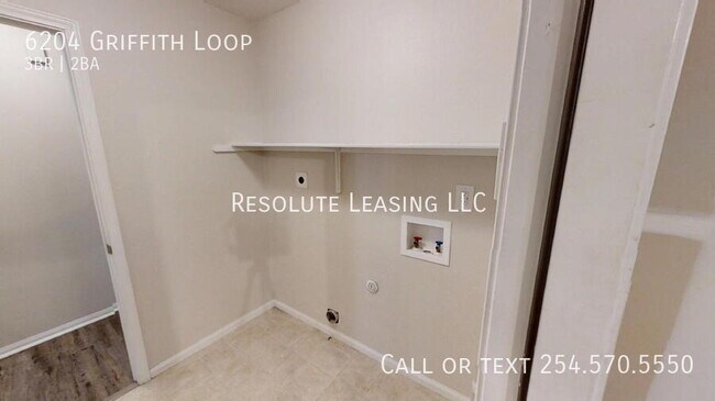 Building Photo - 6204 Griffith Loop