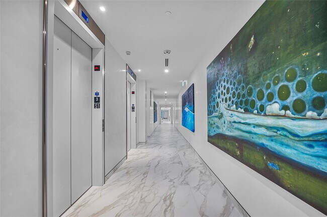 Building Photo - 900 N Ocean Blvd