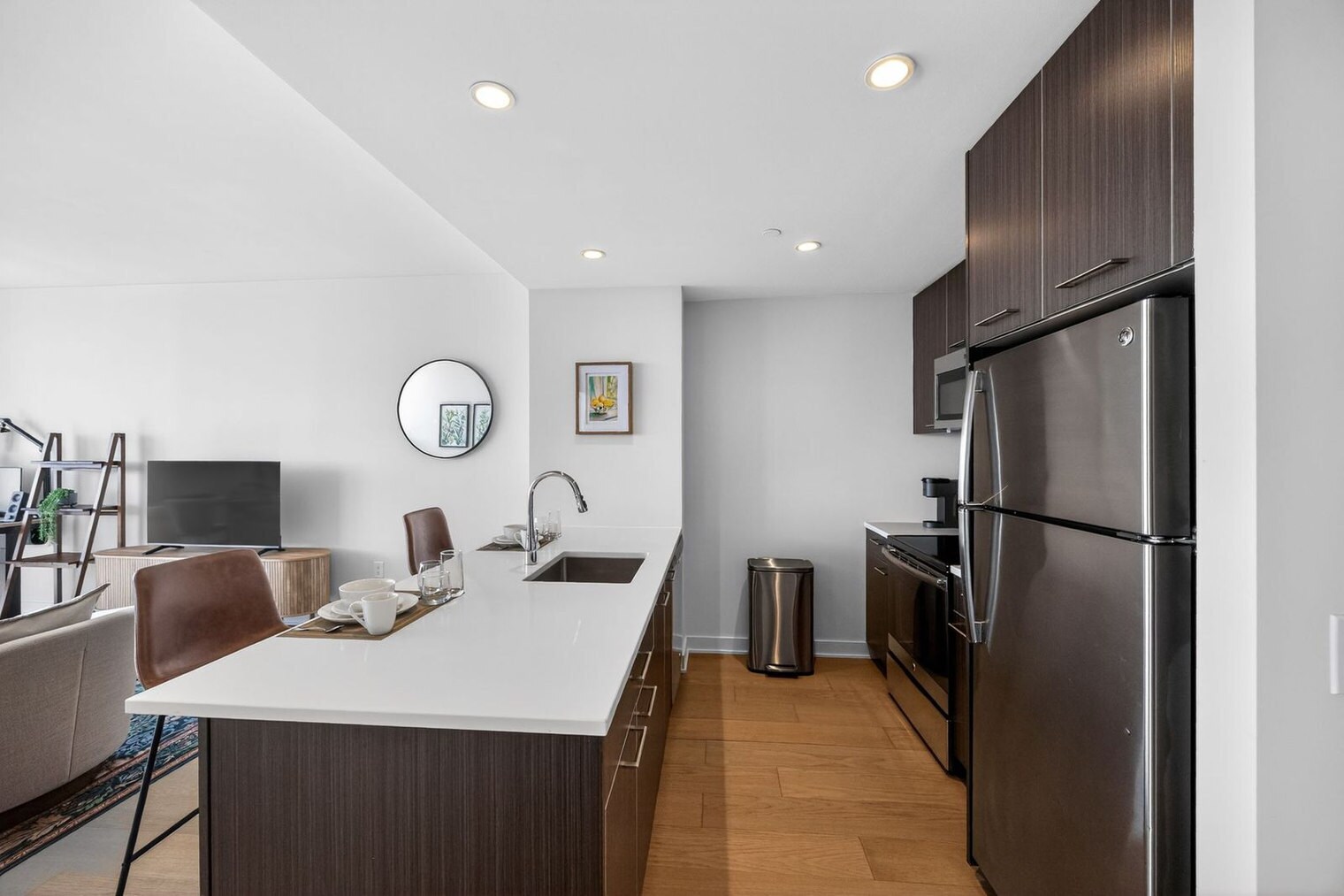 Building Photo - 33 Park View Ave