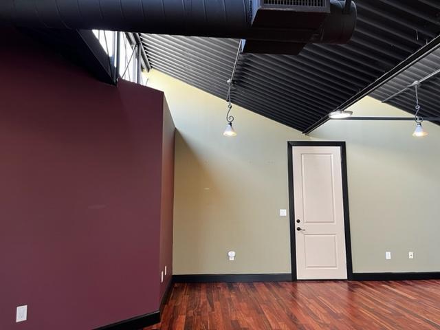 Building Photo - 730 E 3rd St