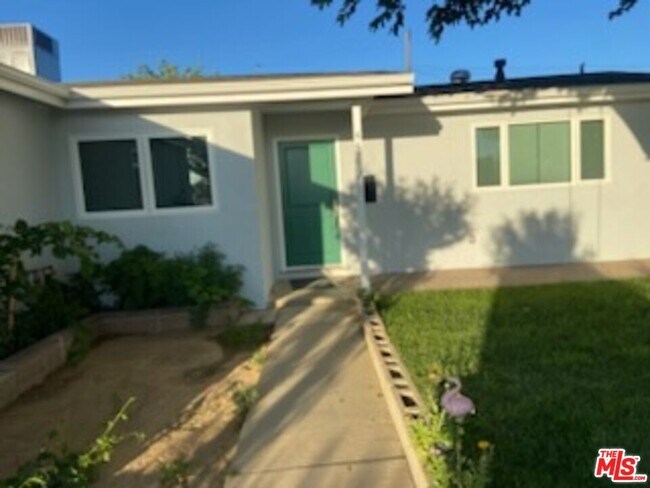 Primary Photo - 44842 Rodin Ave