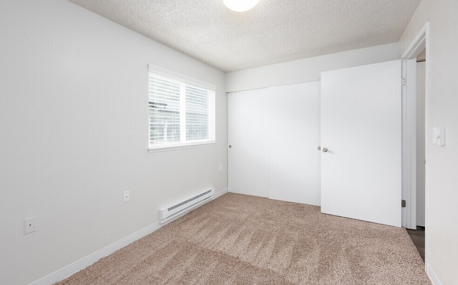 Building Photo - 5726 59th St Ct W