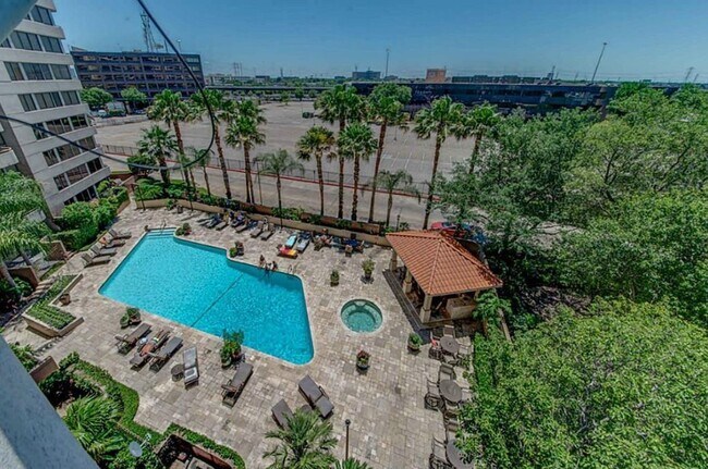 Building Photo - 3525 Sage Rd