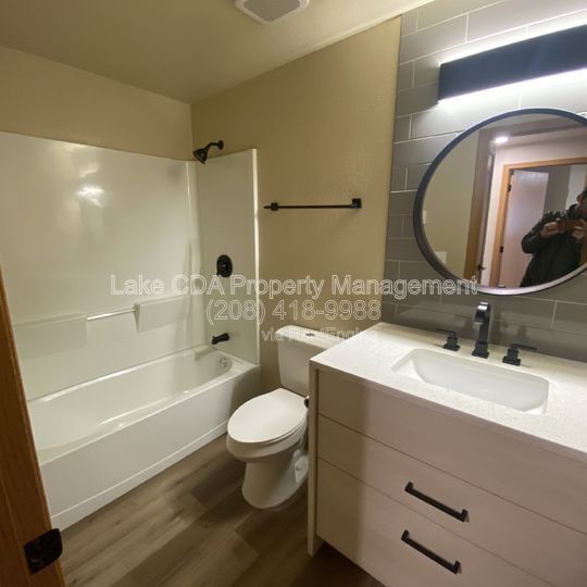 Building Photo - 1617 E 3rd Ave