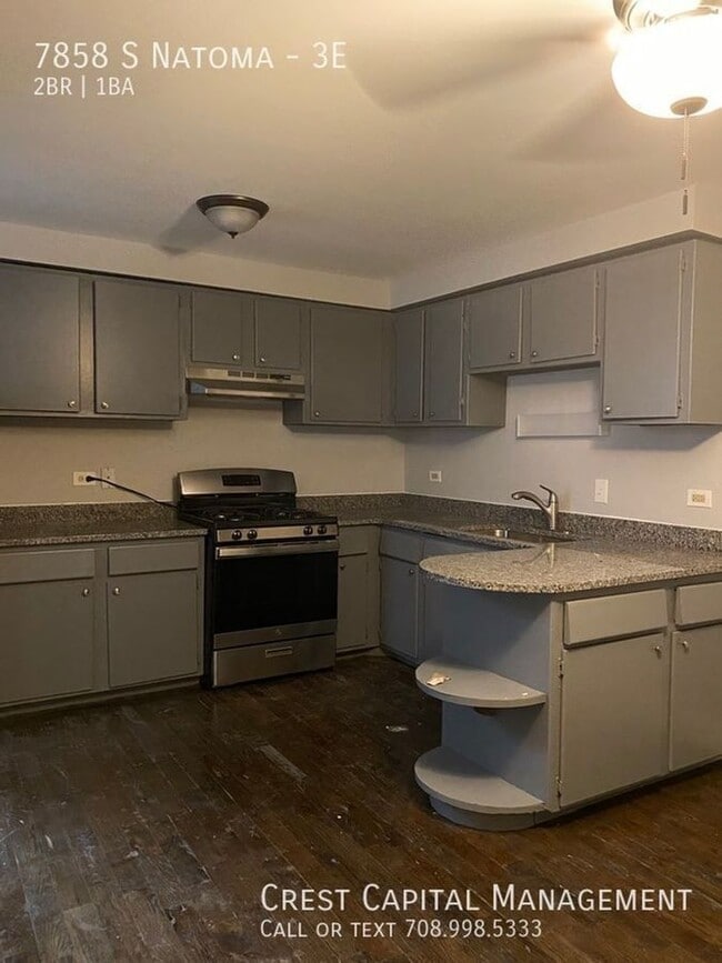 Building Photo - 7858 S Natoma Ave