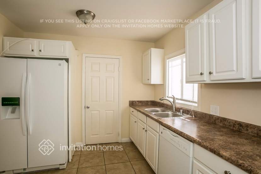 Building Photo - 6011 Bear Ave