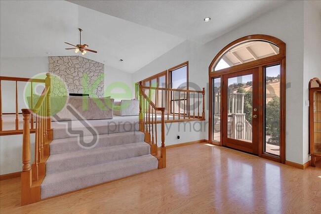 Building Photo - 3556 Mesa Verdes Dr