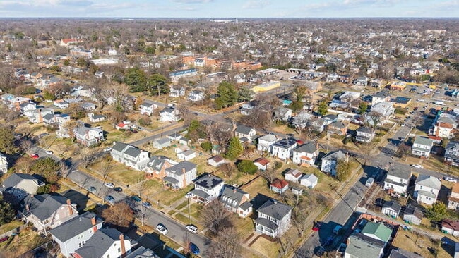 Building Photo - Updated 1920s Colonial in Northside – 3 Bed, 4 Bath – Available Now – $2,895/mo