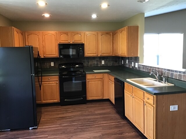 Building Photo - 829 Stonehenge Way