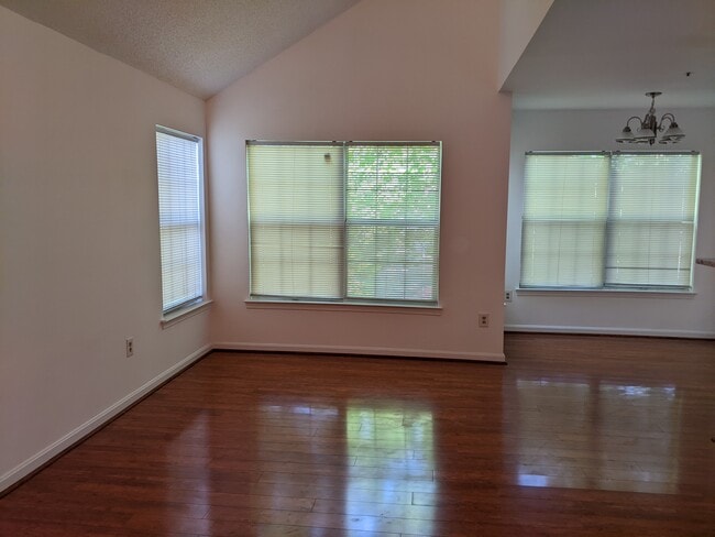 Building Photo - 15764 Easthaven Ct