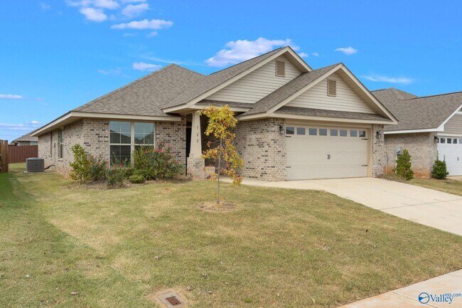 Building Photo - 122 Ardsley Dr