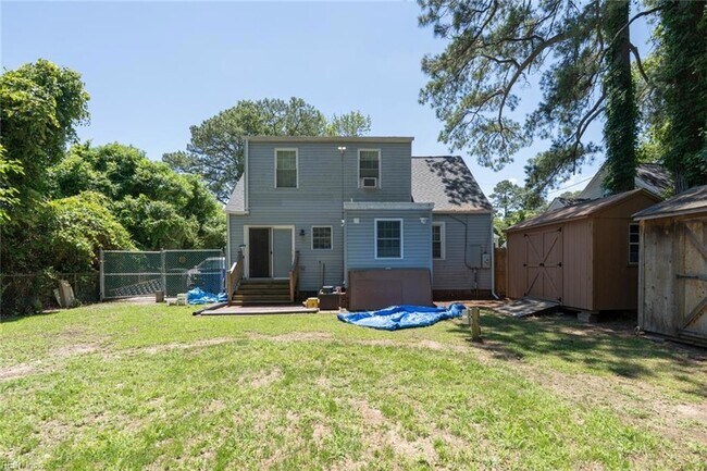 Building Photo - 8065 W Glen Rd
