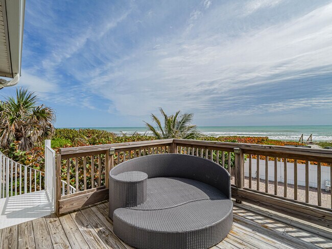 Building Photo - 12936 Jimmy Buffett Mem Hwy