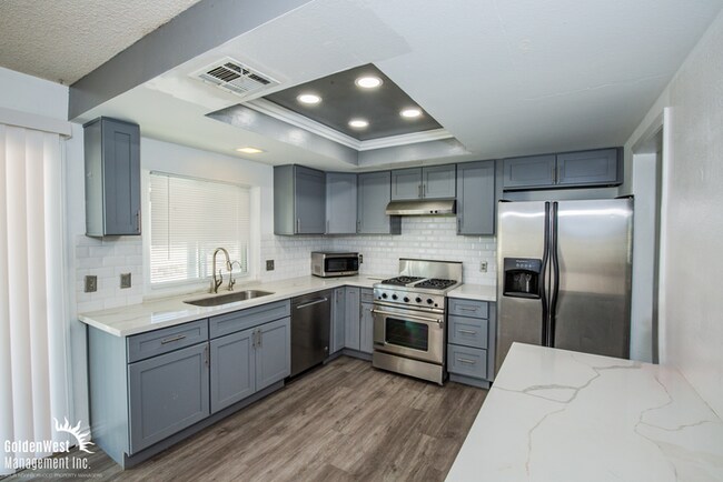 Primary Photo - Beautifully Maintained 3Bdm 1.5Ba Home Nes...