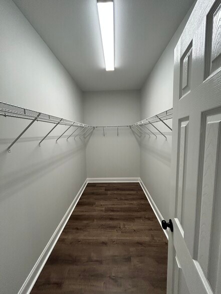 Building Photo - 41255 Bush Ln