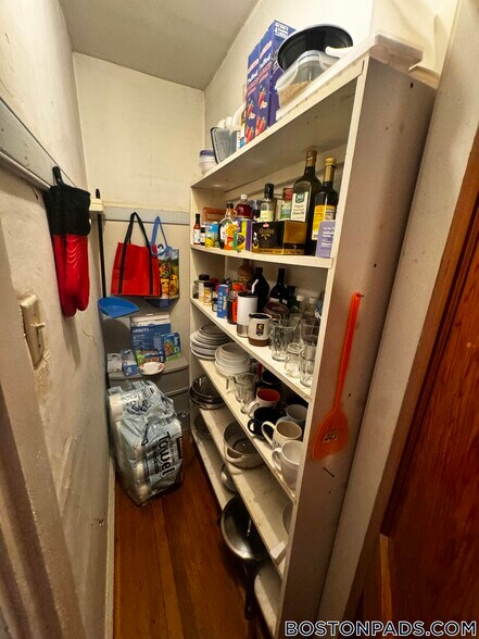 Building Photo - 121 Murdock St