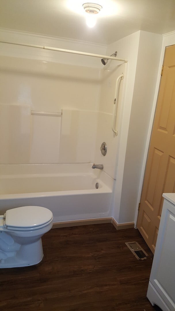 Building Photo - 2 bedroom 1 bath home