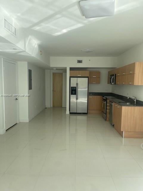 Building Photo - 350 S Miami Ave