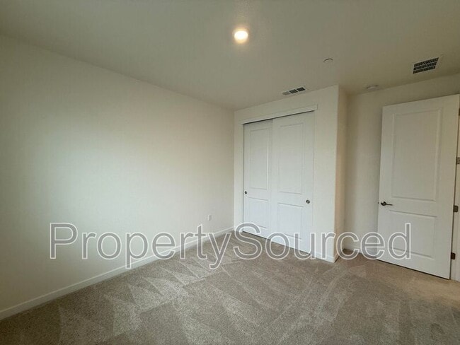 Building Photo - 1753 Lacey Ave